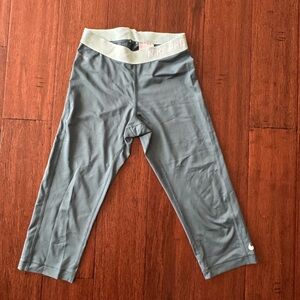 Size small Nike pro leggings
